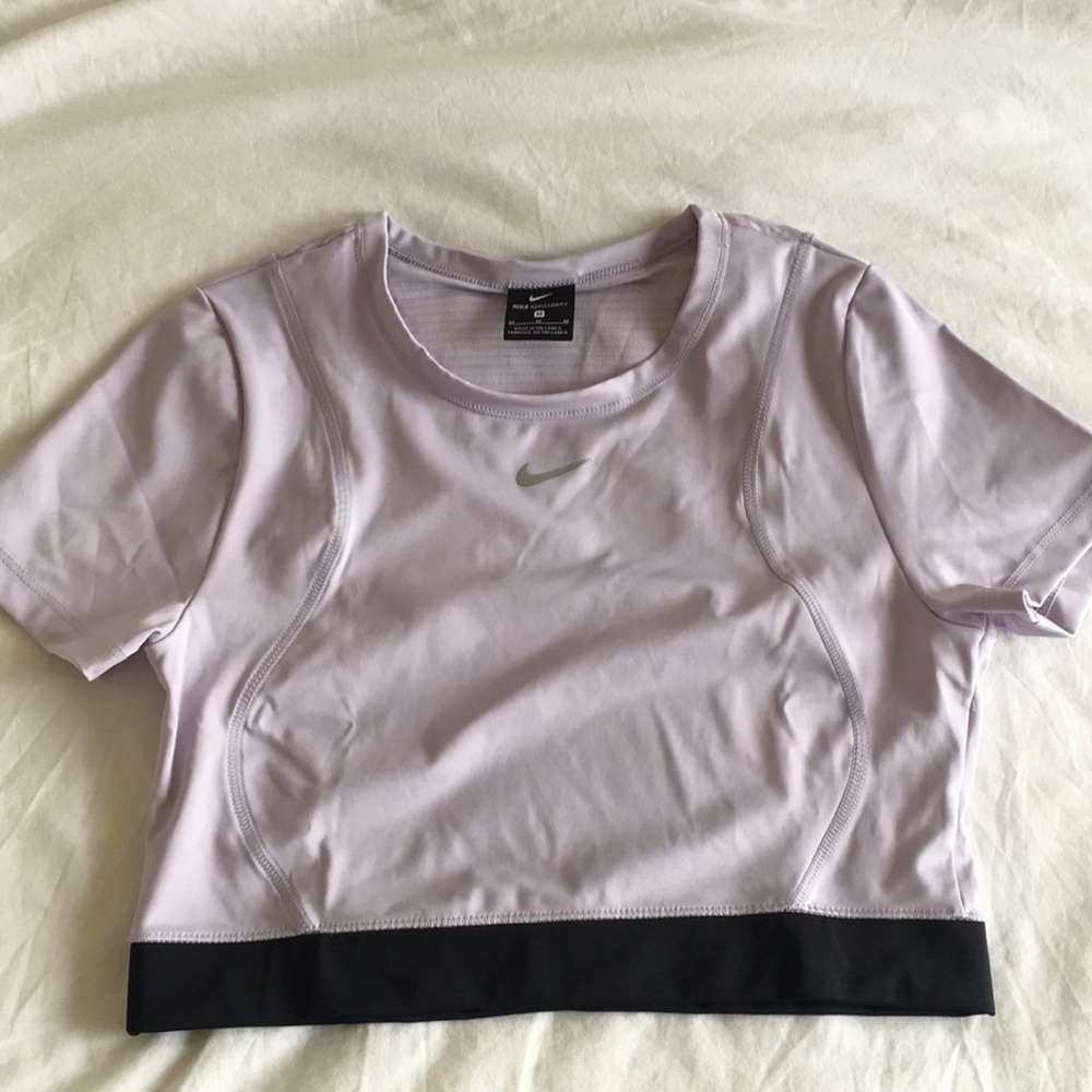 Nike Crop Top